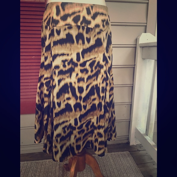 Jones New York Dresses & Skirts - Jones New York Animal Print Skirt 10 FREE SHIP